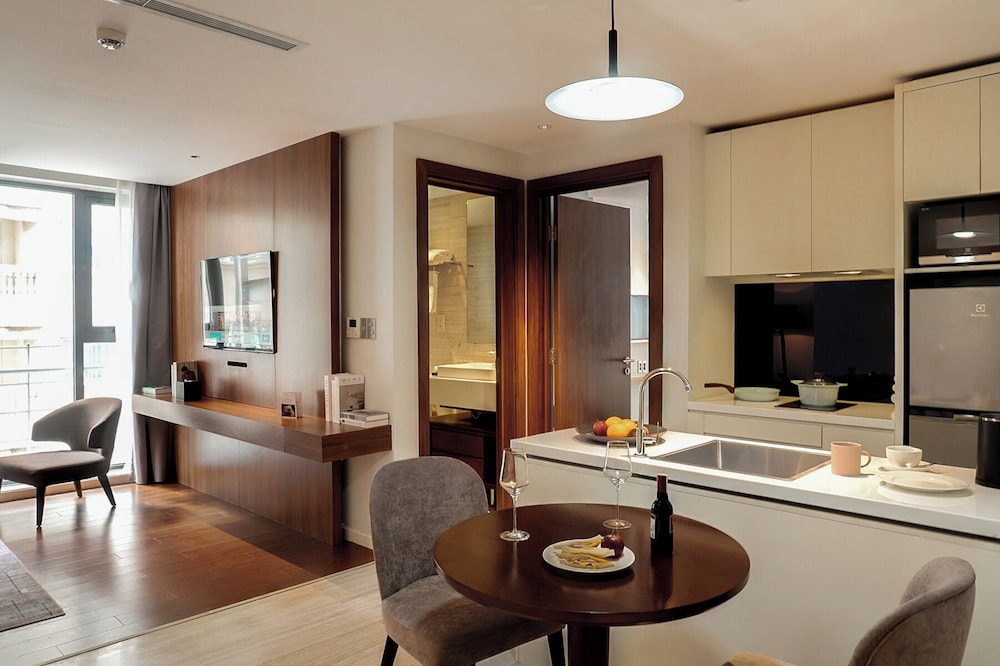 Signature By M Village Le Thanh Ton, a brand of Modern Village Lifestyle 44/59