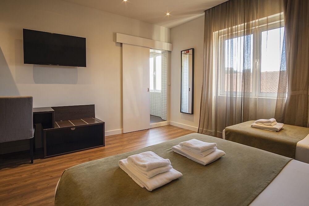 Riversuites 17/50