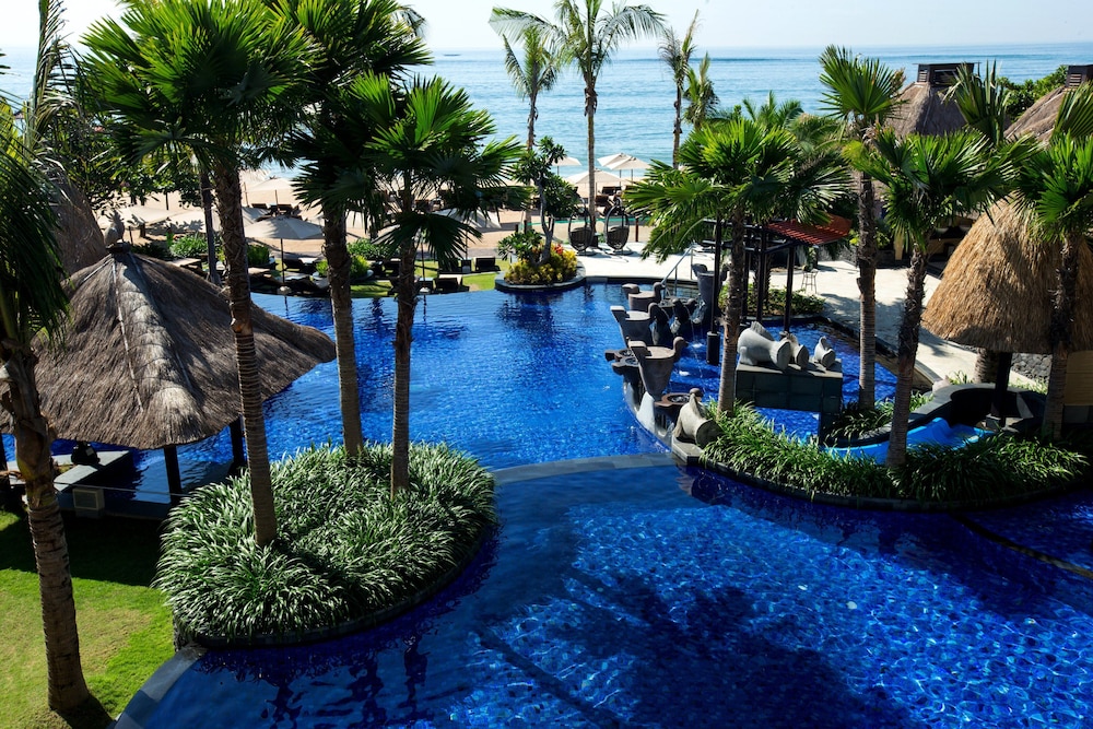 HOLIDAY INN RESORT BALI BENOA 3/79