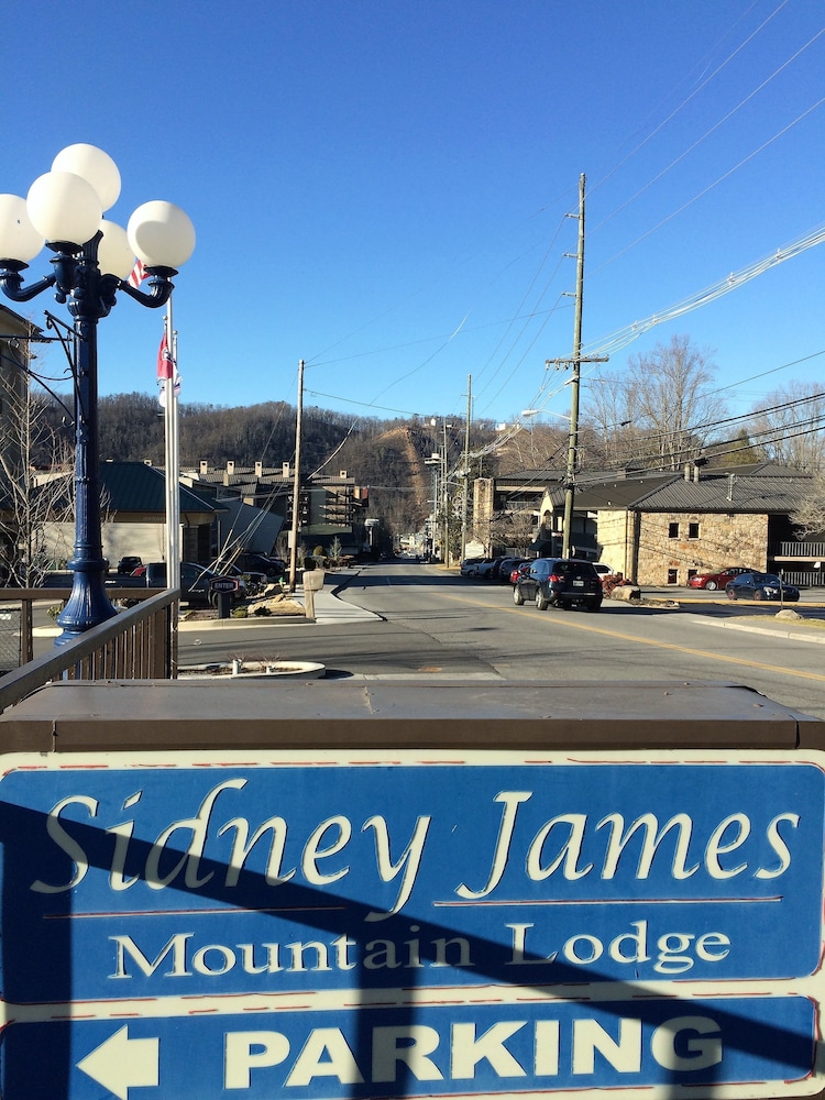 Sidney James Mountain Lodge 46/50