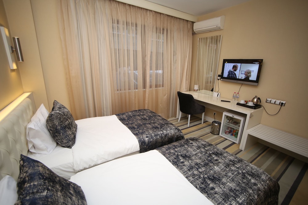 Grand Nora Hotel 39/49