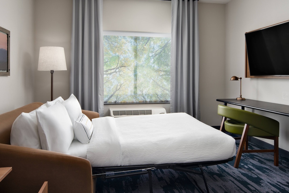 Fairfield Inn & Suites By Marriott Lake Geneva 13/36