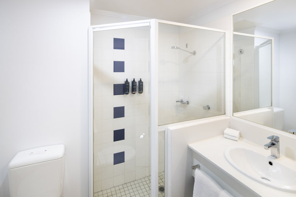 Mercure Sydney Macquarie Park 61/64