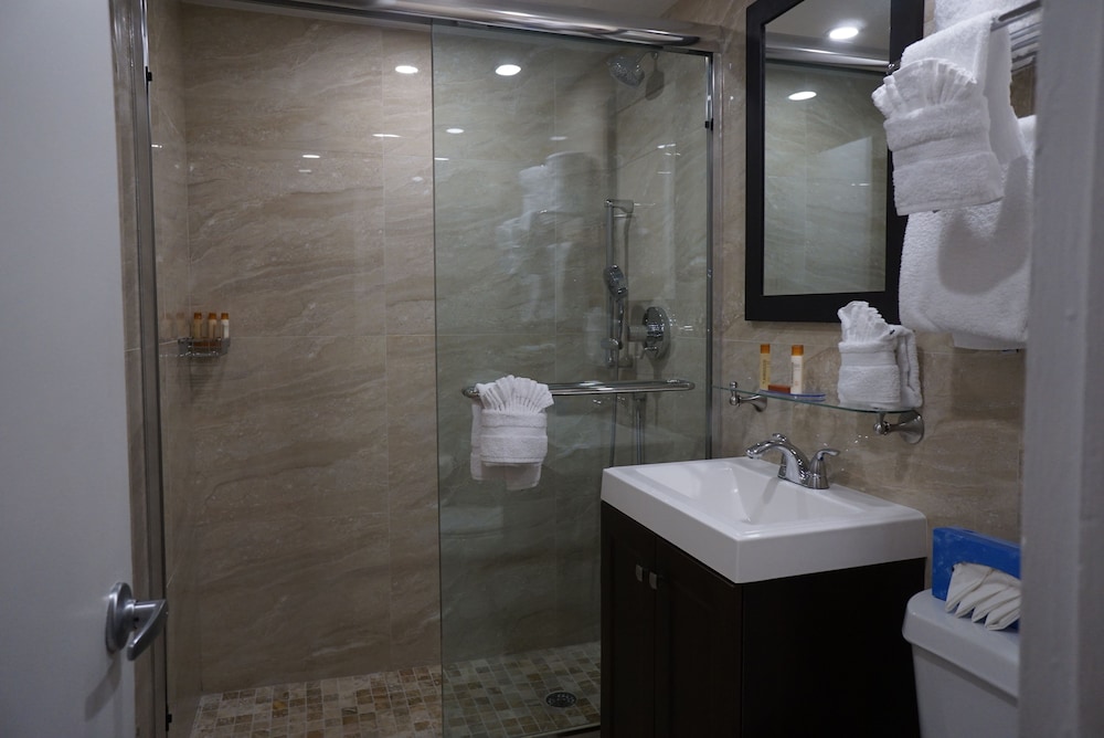 Ocean Sky Hotel And Resort 27/76