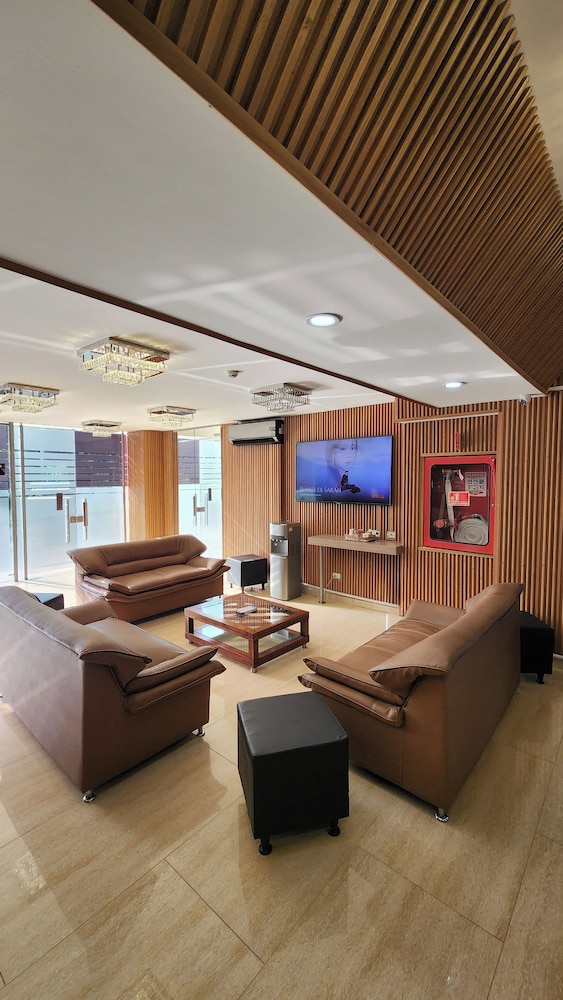 Hotel BE Suites Cali 30/50