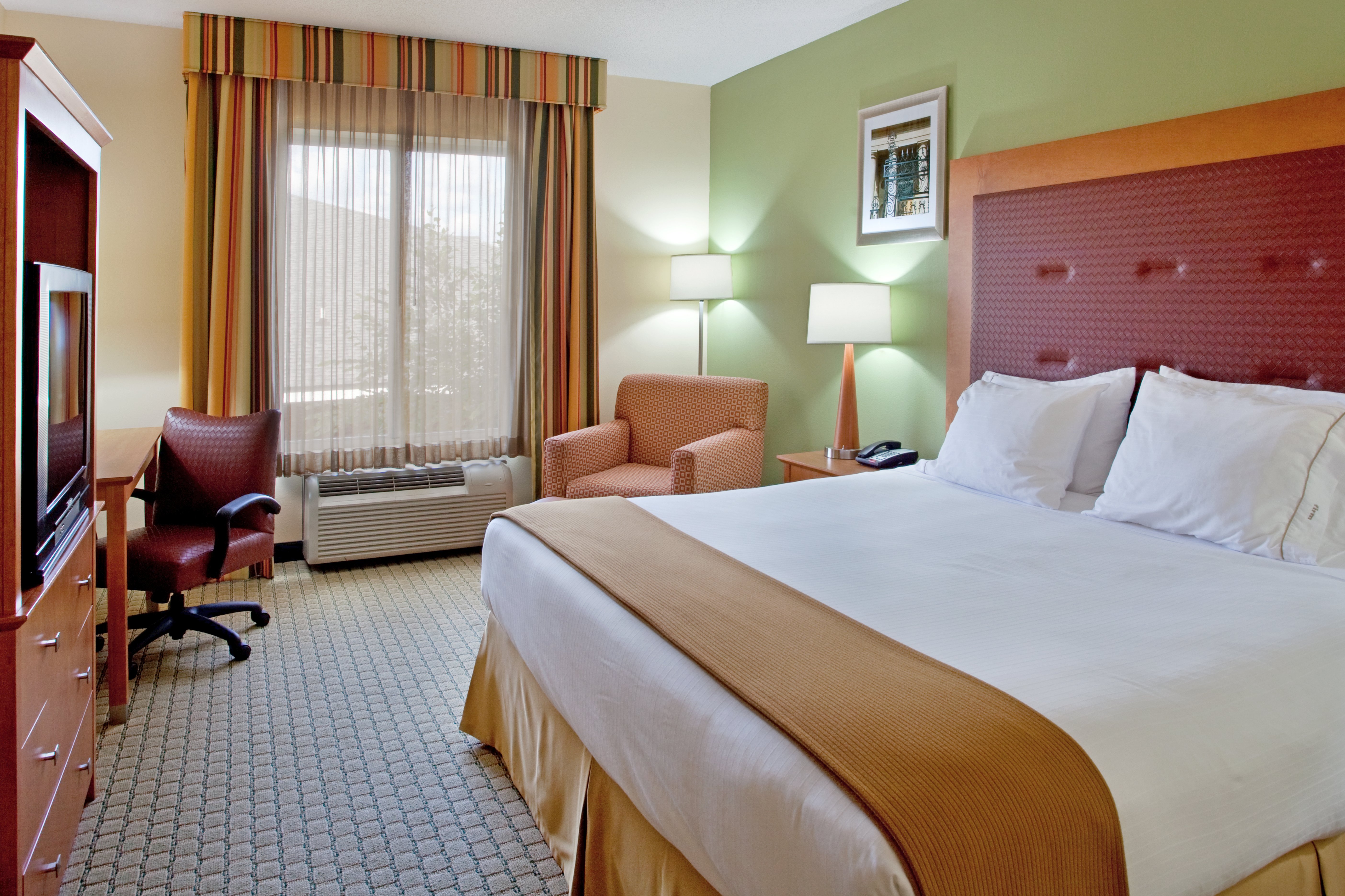 Holiday Inn Express Hotel And Suites Charleston North 15/56