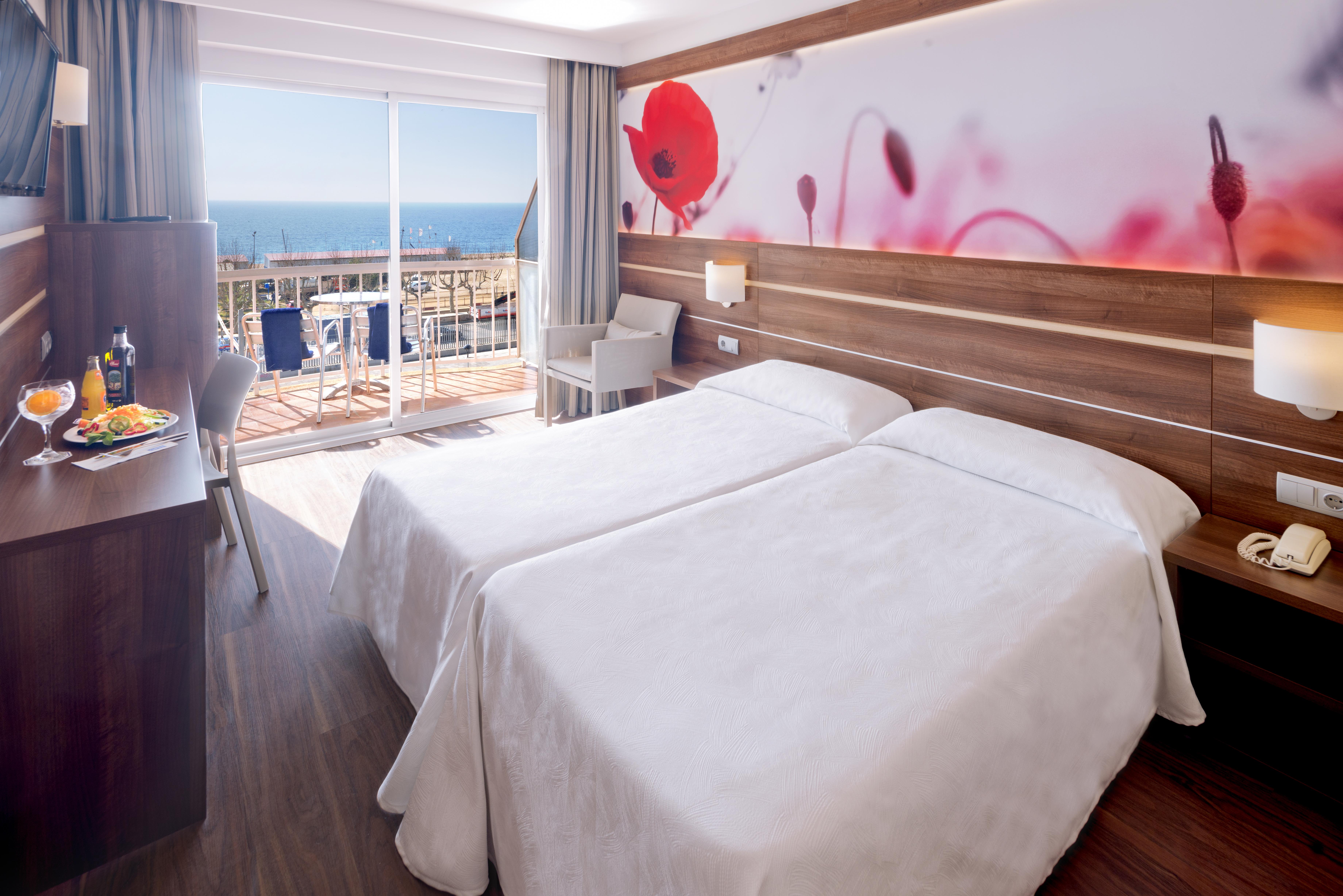 Style, Pool or Sea View, Balcony or Terrace