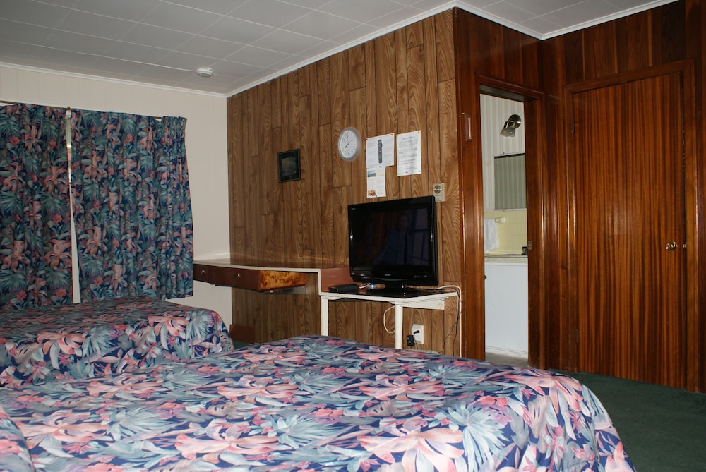 Regent Motel 25/50