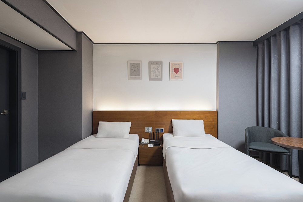 Insadong Crown Hotel 28/60