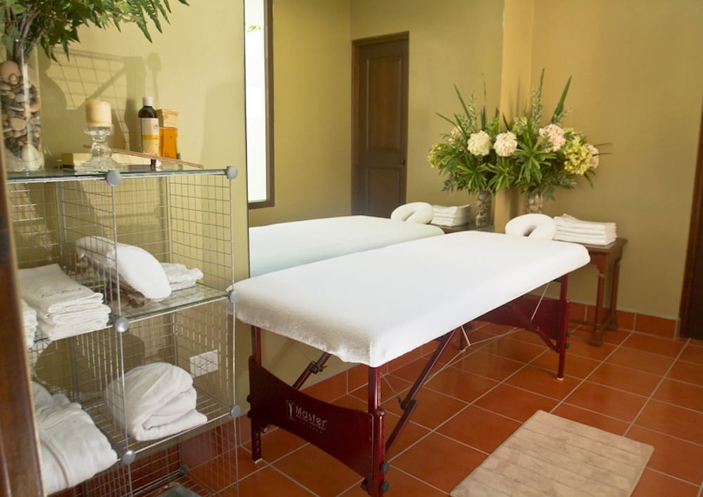 Hotel Los Portales 23/50