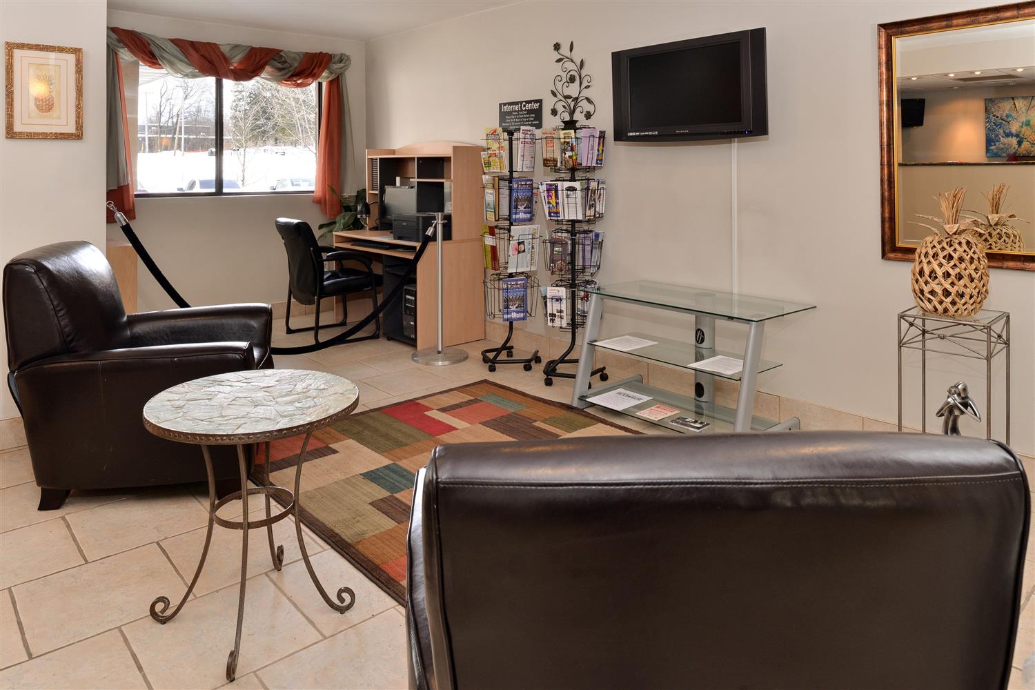 Americas Best Value Inn New Paltz 25/36