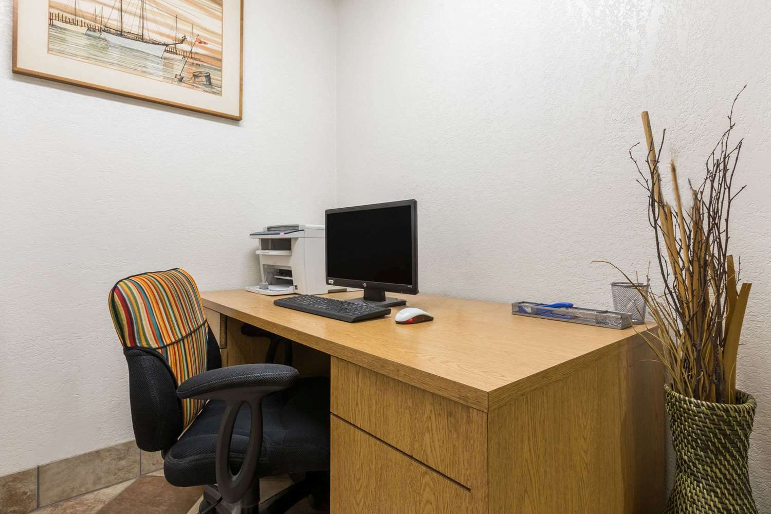 Super 8 by Wyndham Midland 4/8