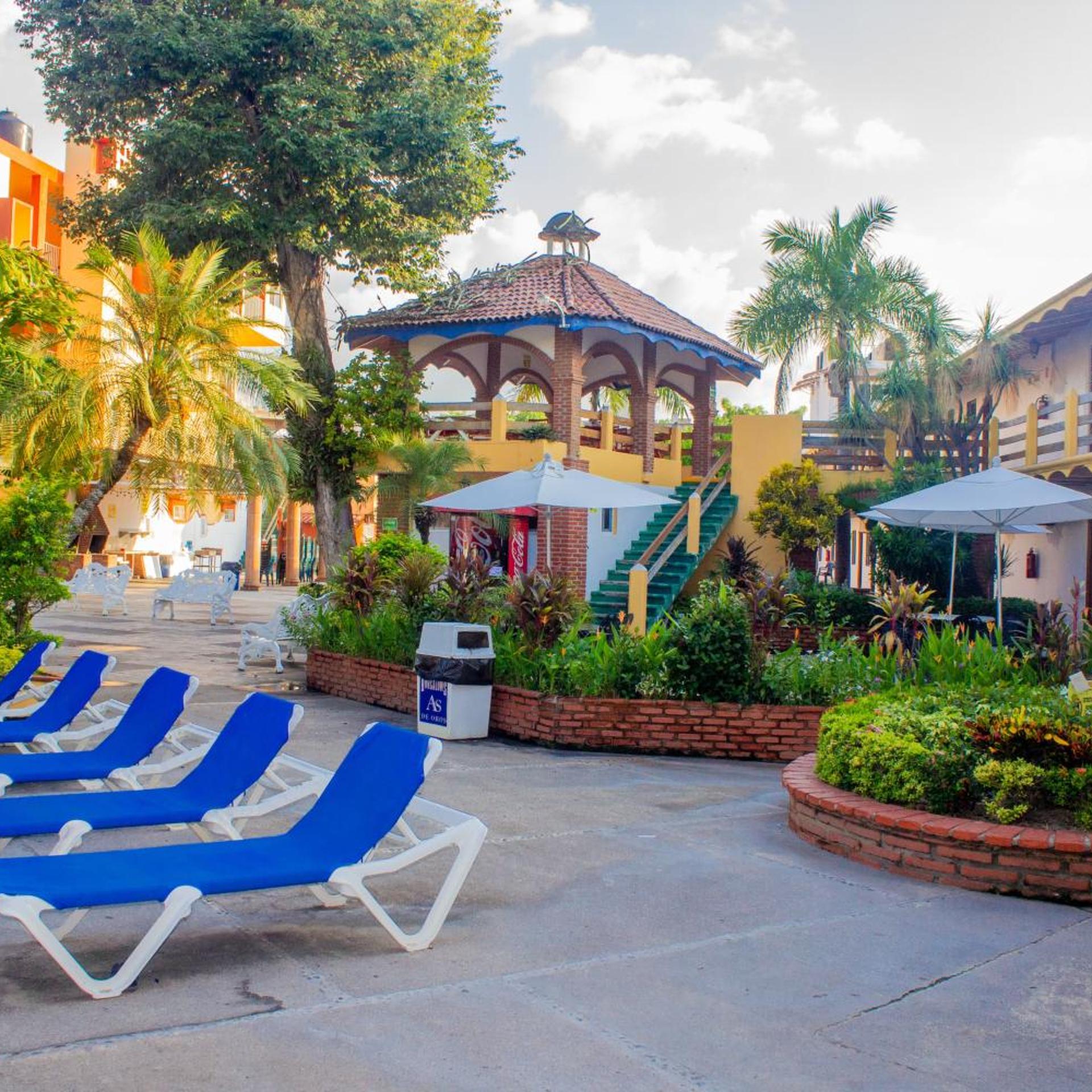 Hotel y Bungalows As de Oros 44/63