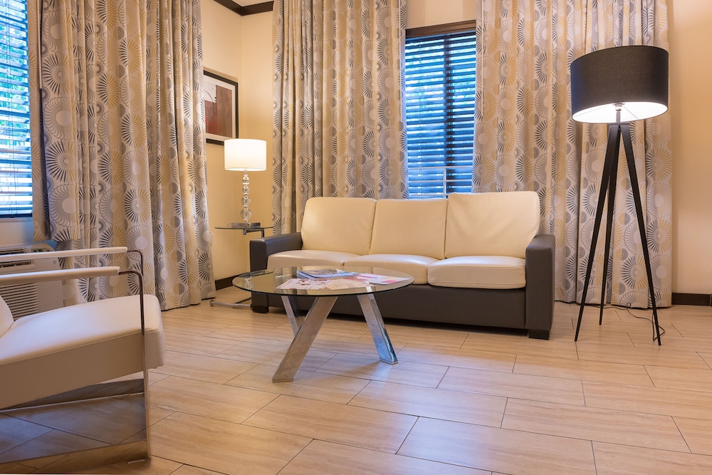 Tradewinds Apartment Hotel 29/65