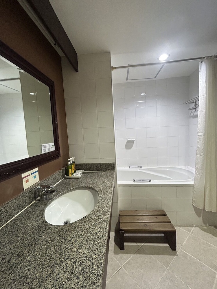 Piman Garden Hotel 47/49