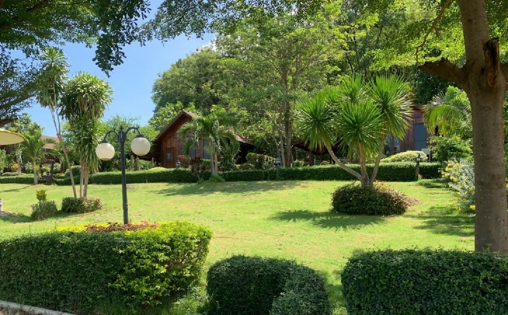 Mai Ngern Mai Thong Resort 26/37