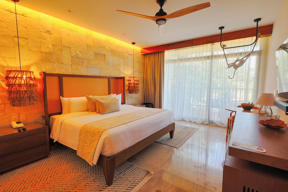 Hotel Mundo Maya 24/50