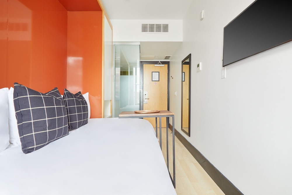 The Beverley Hotel 19/60