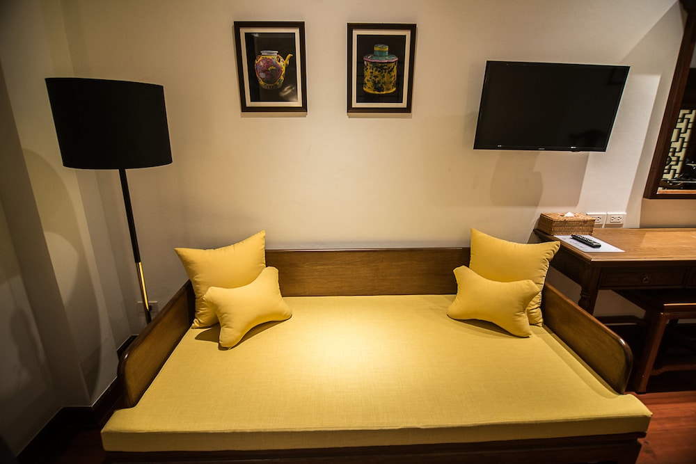 WOO Gallery & Boutique hotel 32/42