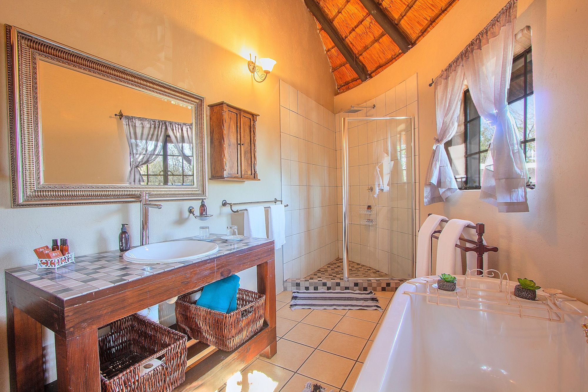 Honeymoon, Suite, King Bed