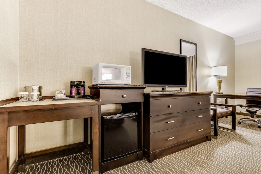 Hotel Fera Anaheim a DoubleTree by Hilton 54/63