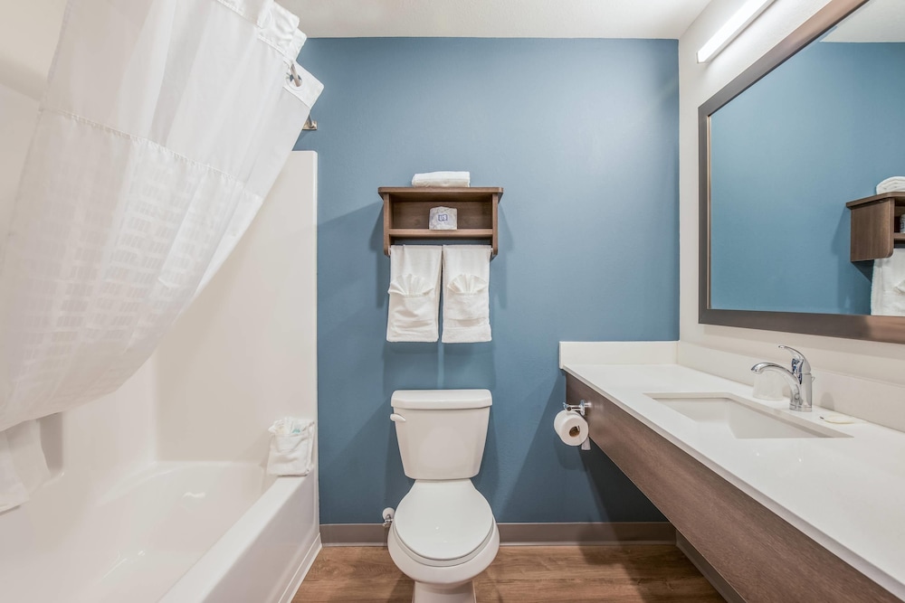 WoodSpring Suites Chicago Midway 29/32