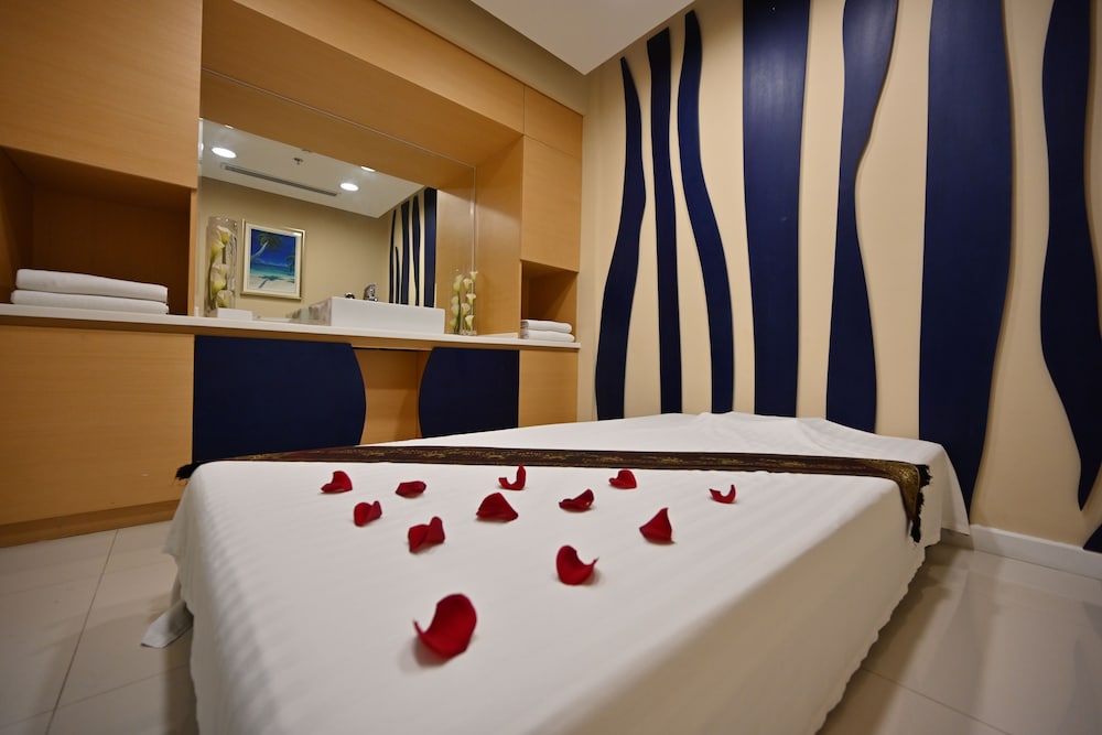 Harbour Suite Hotel 9/33