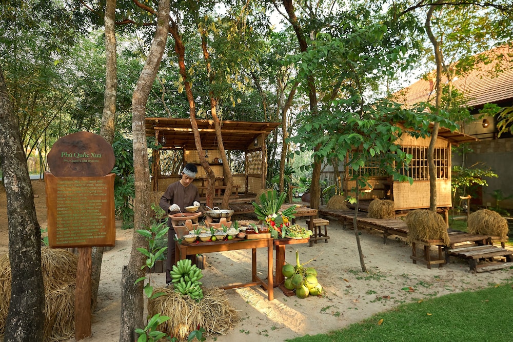 Green Bay Phu Quoc Resort & Spa 39/48