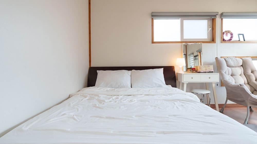 Hongcheon Lime Orange Pension 7/49