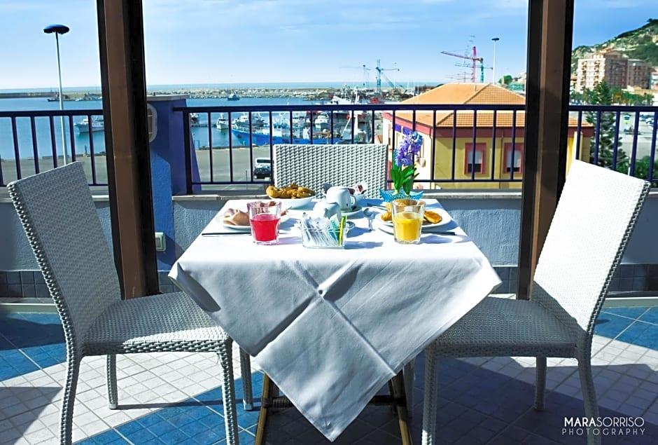 Hotel Al Faro 58/75