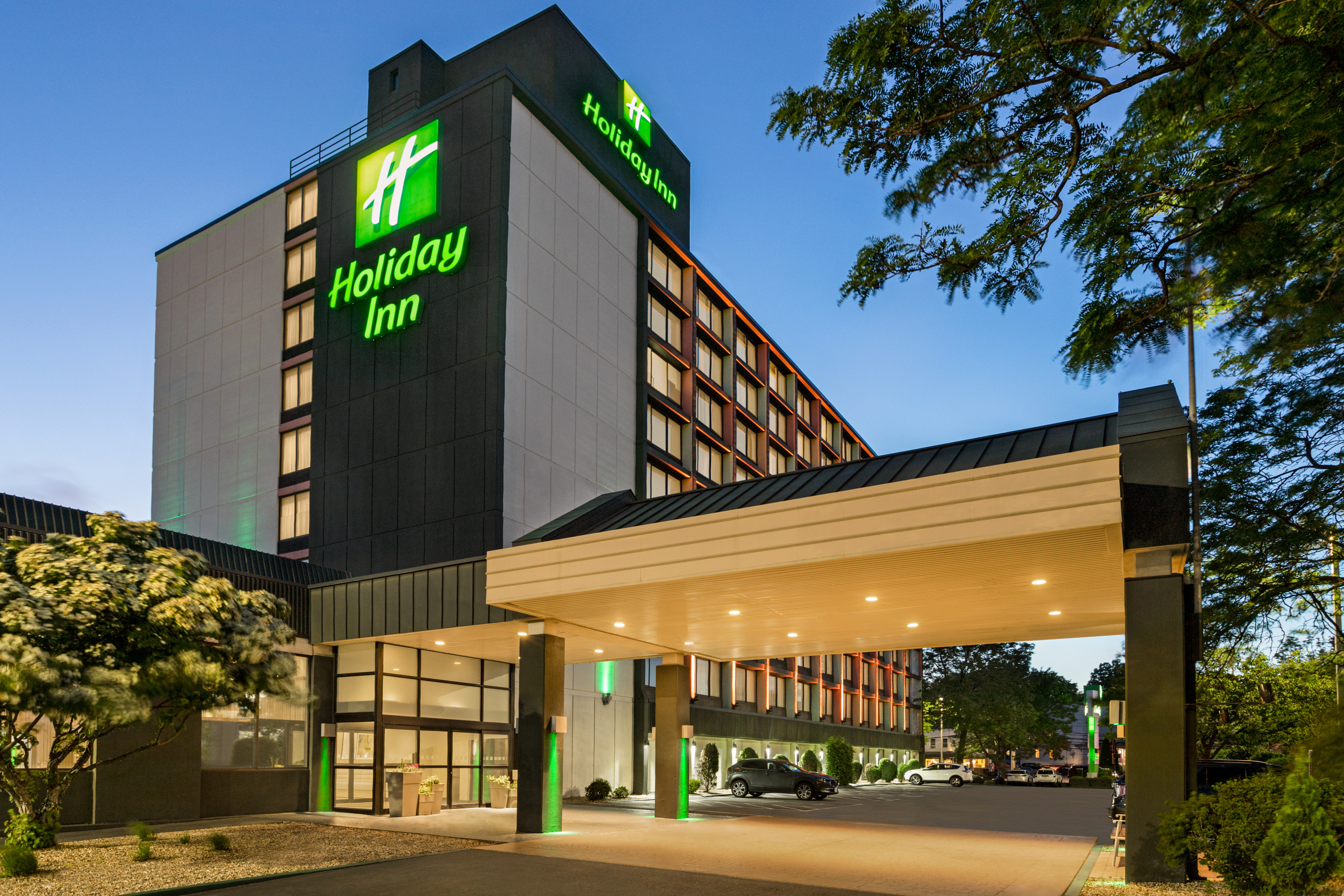 HOLIDAY INN BOSTON BUNKER HILL AREA 6/67