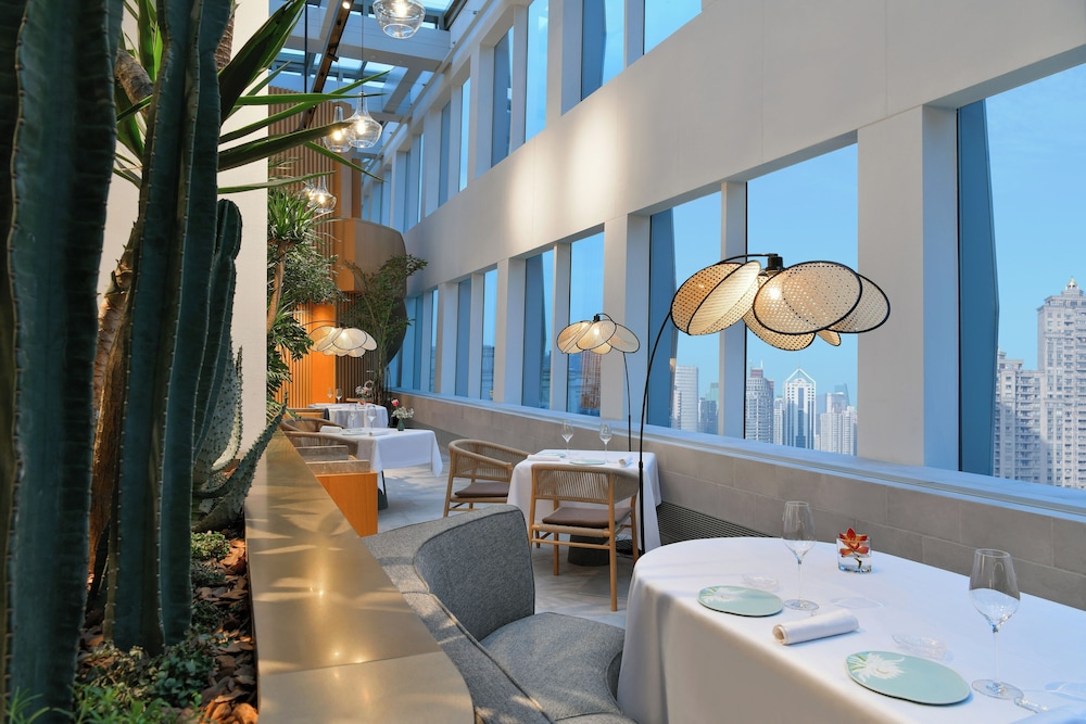 JOYA Shanghai Gubei Hotel 52/73