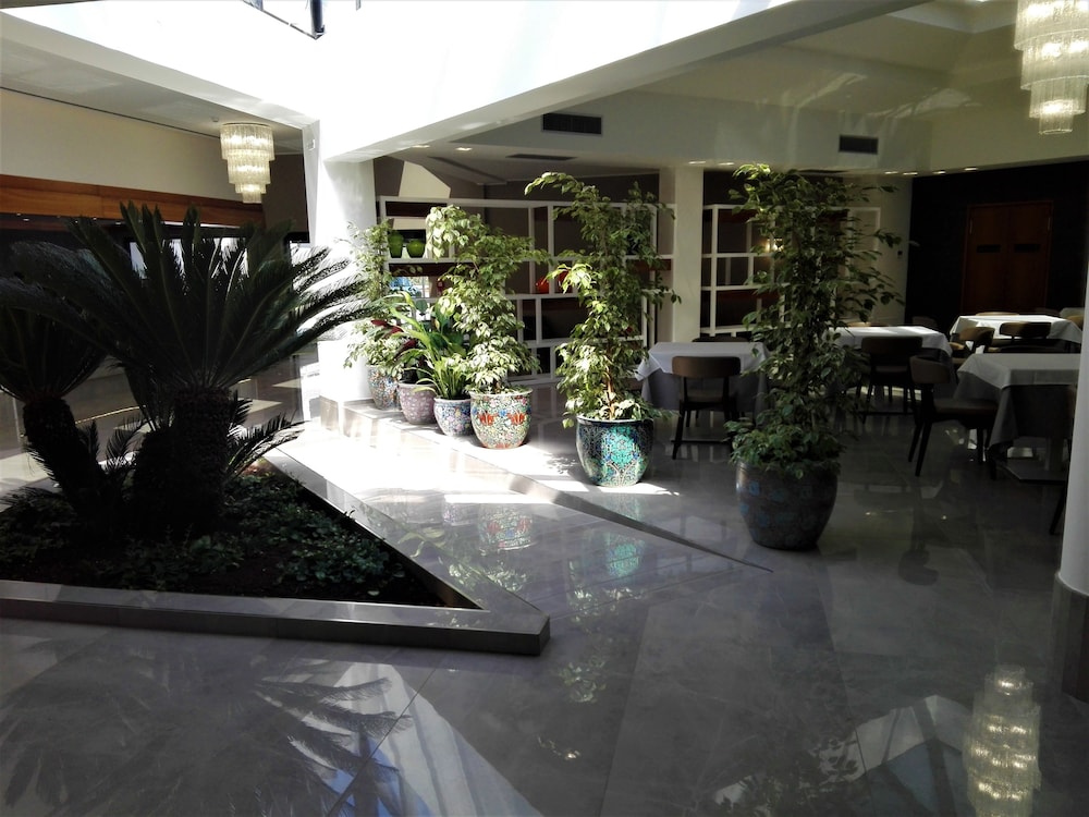 Hotel D Aragona 7/40