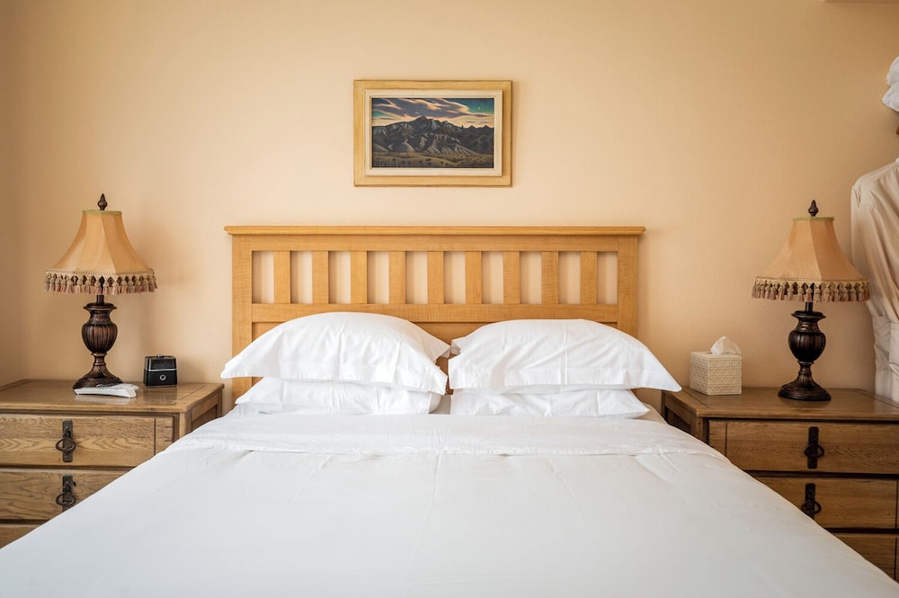 Historic Hotel Condon 16/50