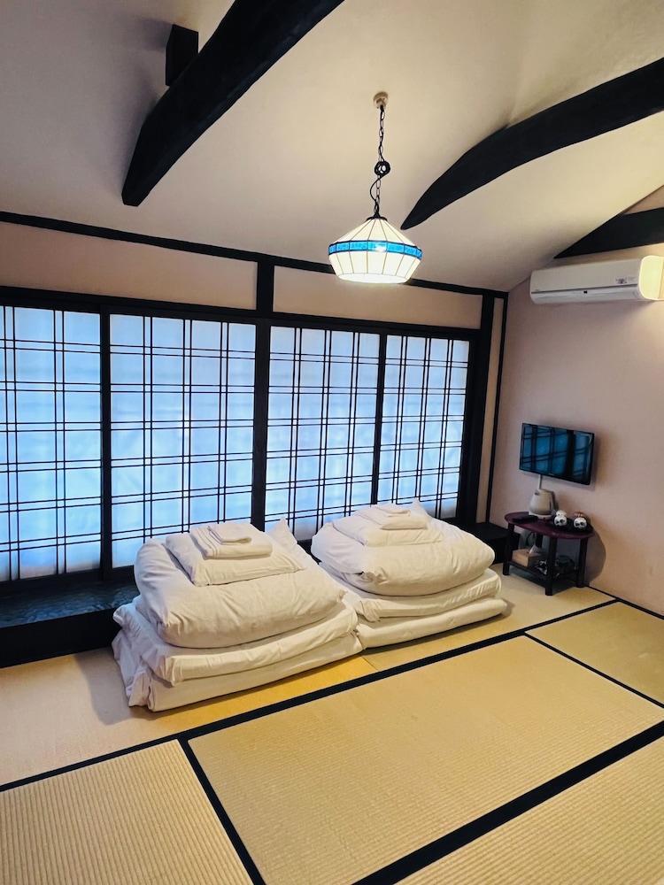 ROOM, TRIPLE