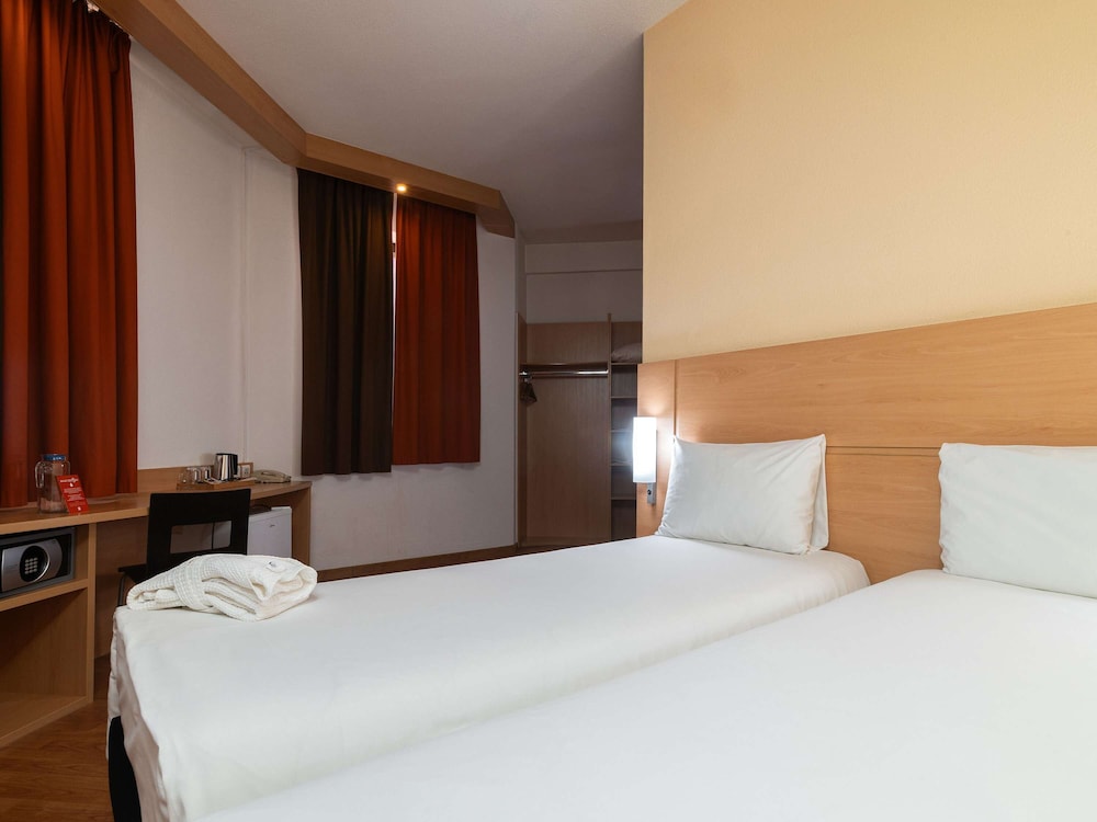 غرفة بريميوم بسريرين منفصلين، Ibis Astana Hotel 6/10