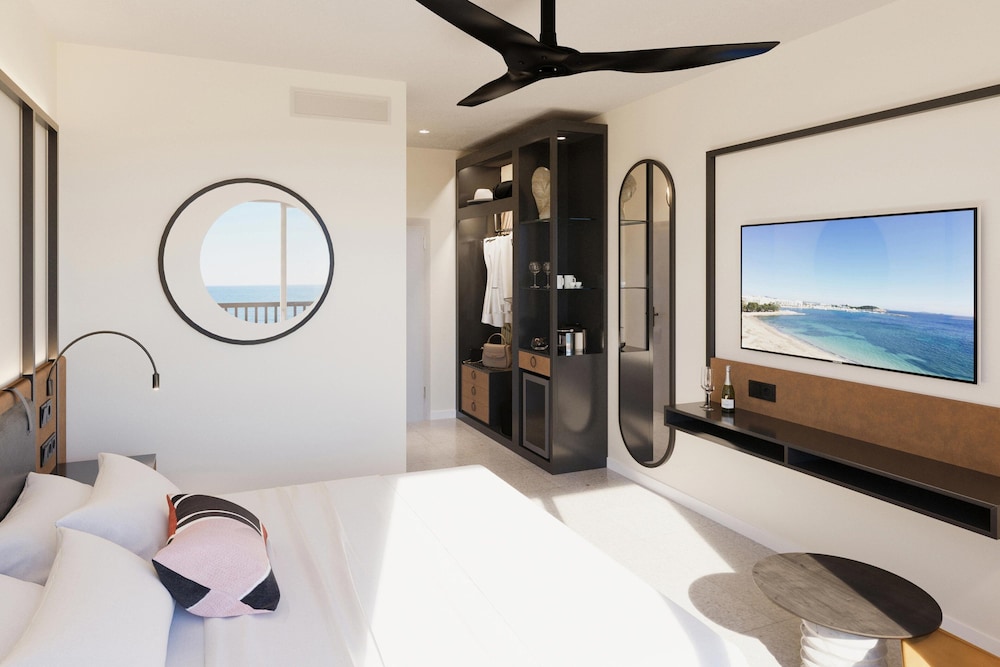 Room at Hotel Riomar, Ibiza, a Tribute Portfolio Hotel, SANTA EULALIA DEL RIO