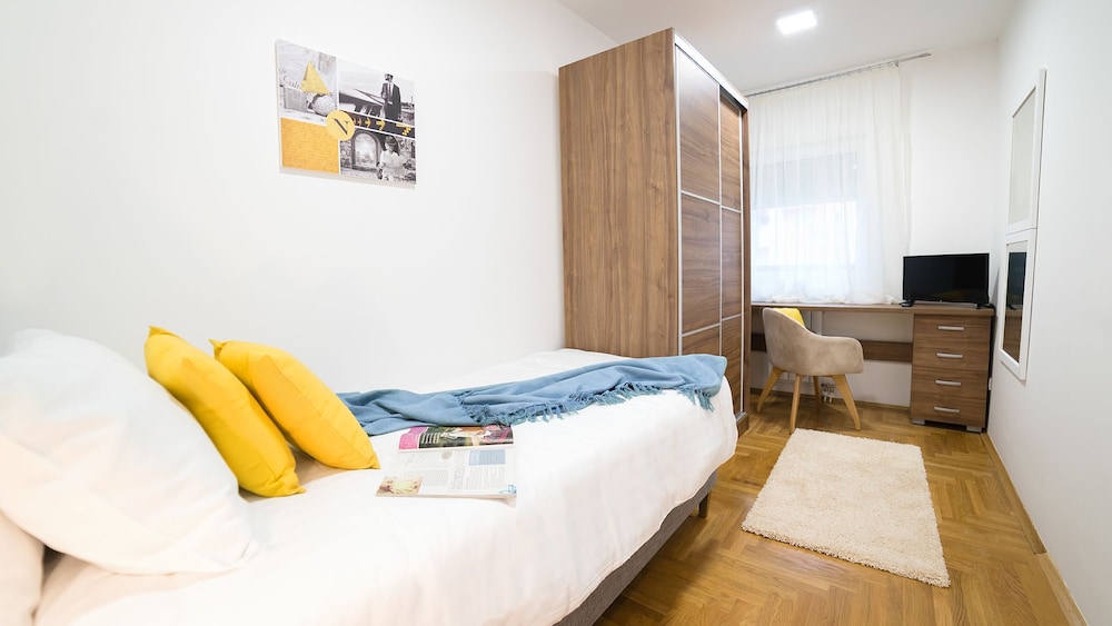 Novel Inn 17/78