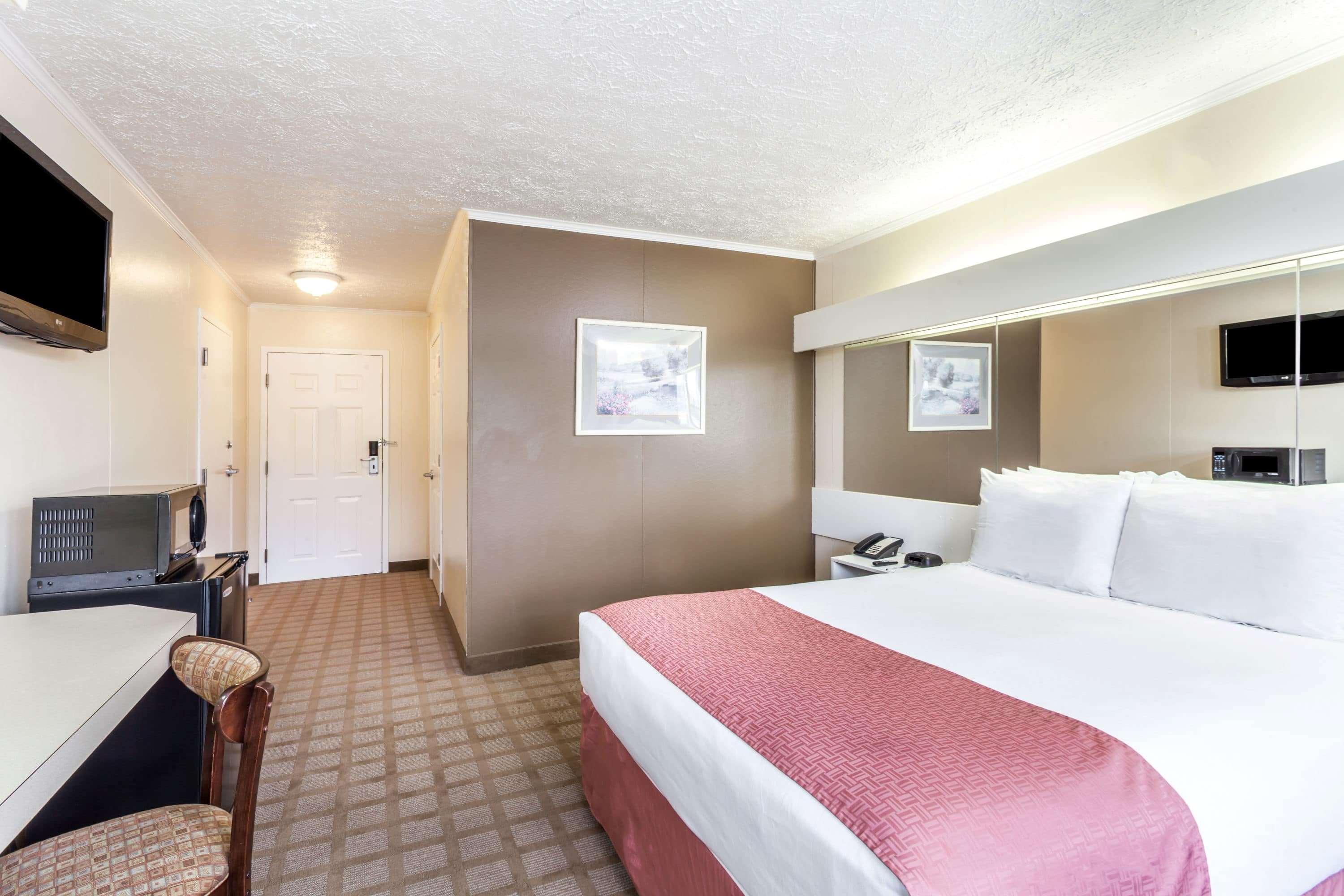 Microtel Inn by Wyndham Wilson 10/24