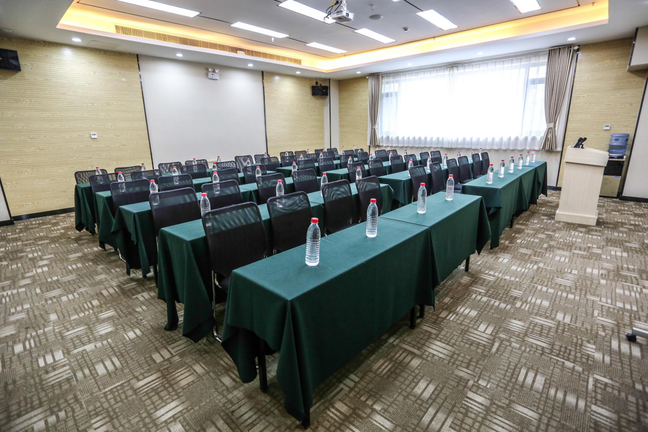 Lavande Hotel (Jinan High-tech Wanda Convention and Exhibition Center) 43/47