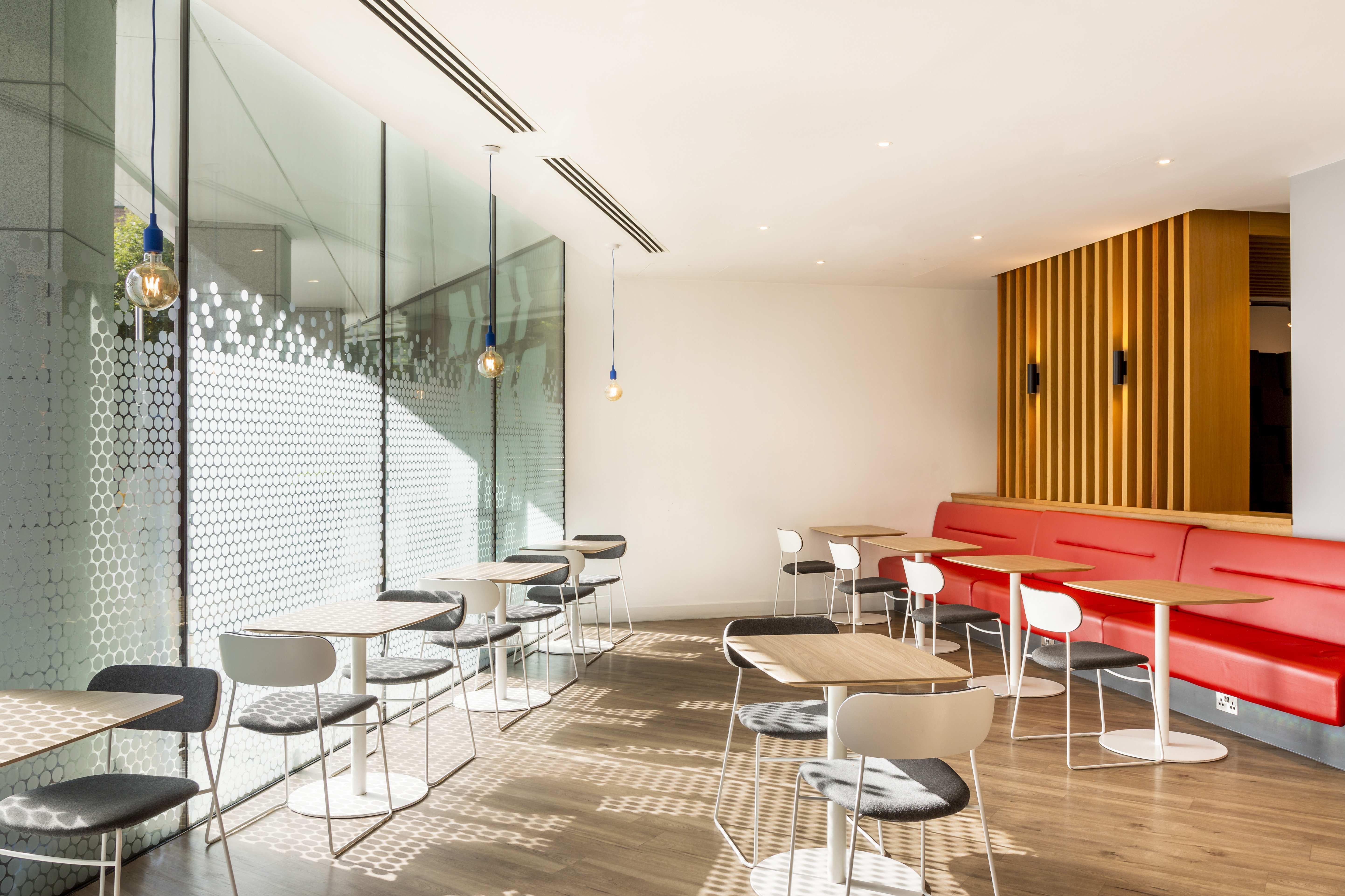 HOLIDAY INN EXPRESS DUBLIN CITY CENTRE 47/71