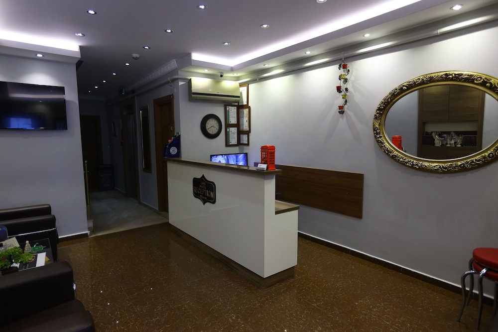 Zendy Suite Hotel 9/88