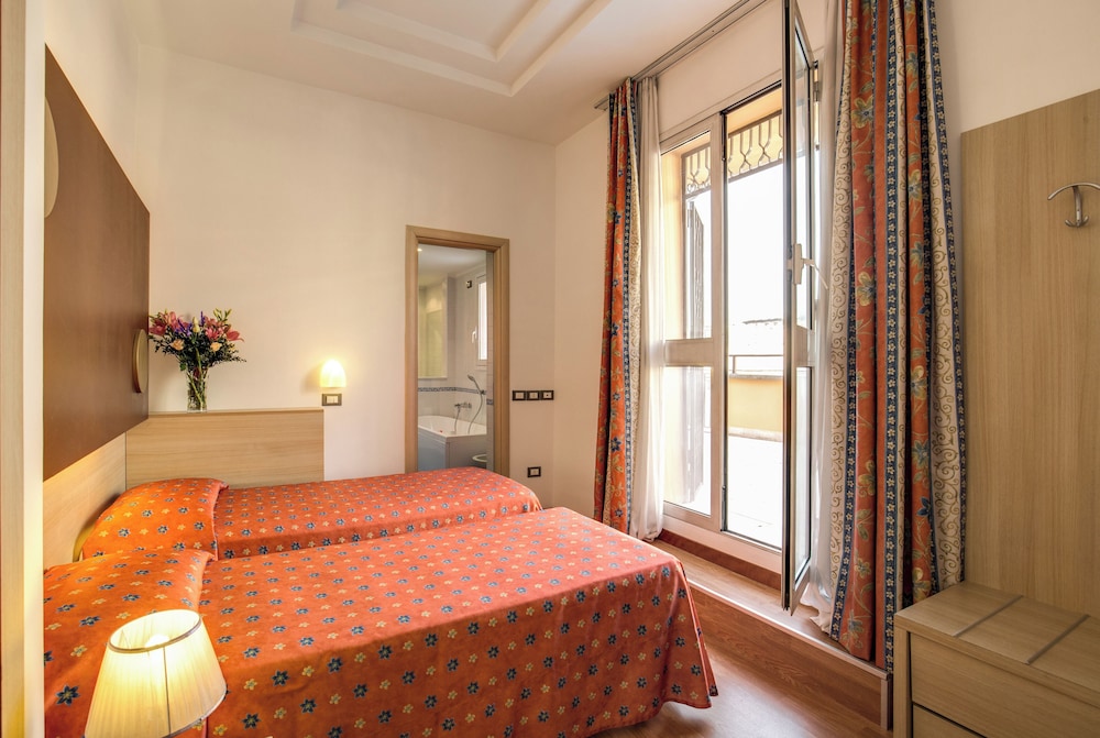 Hotel San Remo 32/63