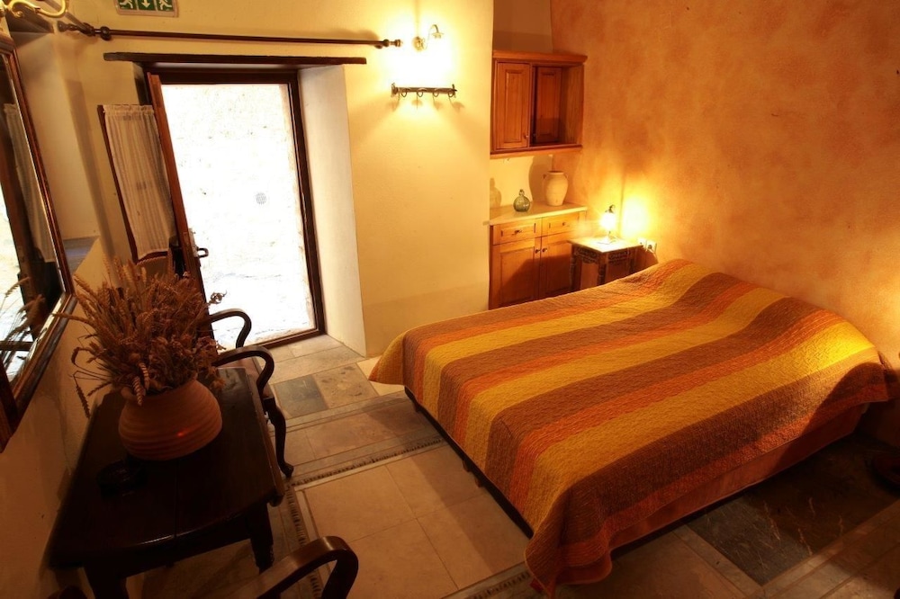 Dorovinis Monemvasia Castlehouses 18/45