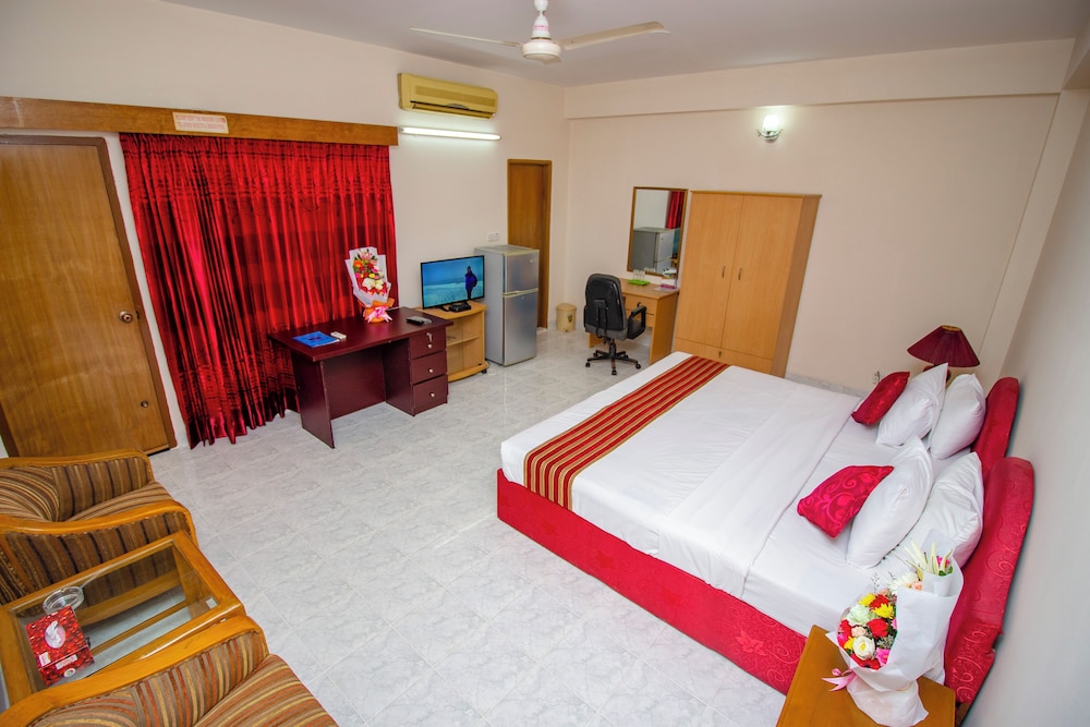 LAUREL HOTEL 15/37