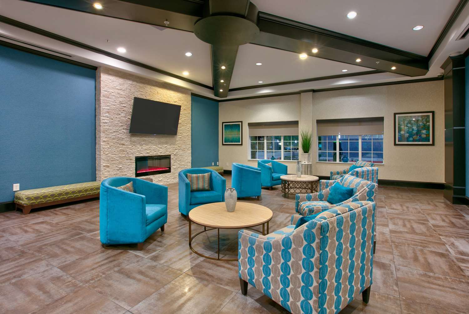 La Quinta Inn & Suites by Wyndham Dallas Grand Prairie South 30/44