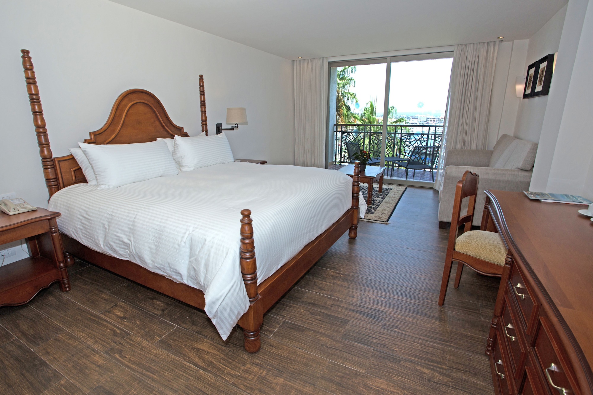 FINISTERRA, CASITA, SUITE