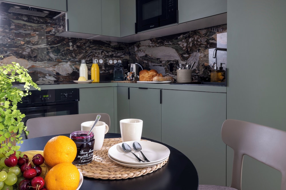 Yuna Saint-Honore - Serviced Apartments 38/50