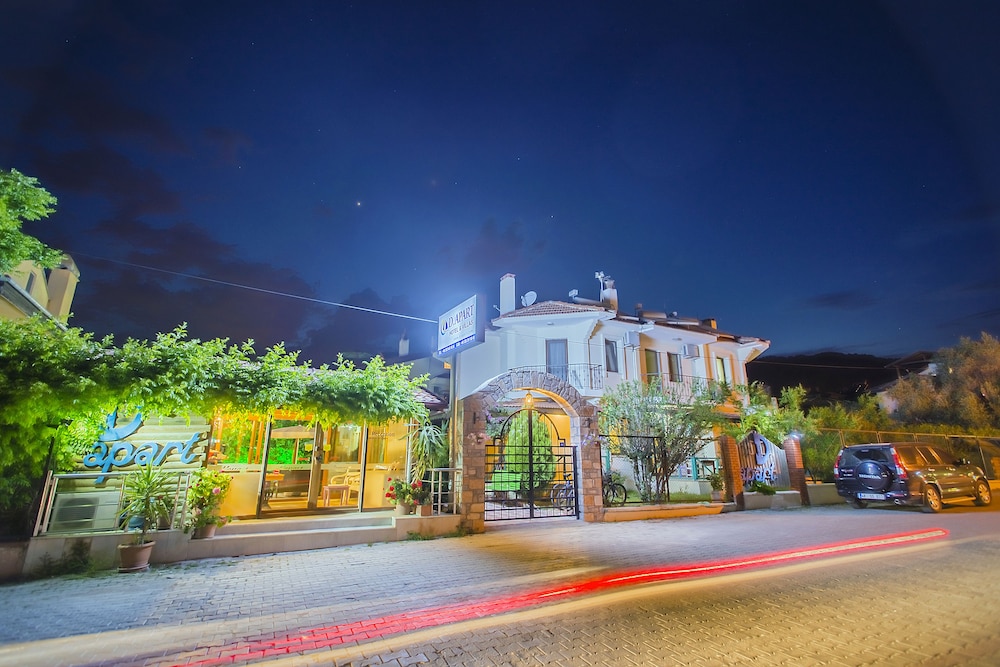 Dedeminn Garden Hotel 48/60