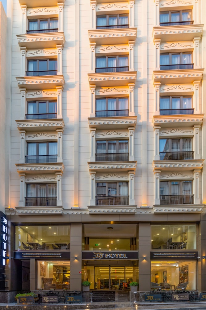38 Hotel 2/64